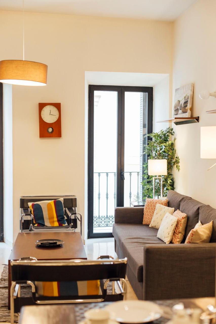Plaza del Buen Suceso ( Wifi, terraza, Parking ) Apartamento *