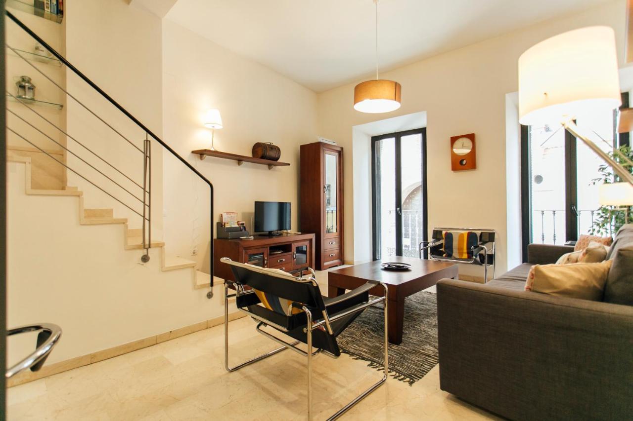 Plaza del Buen Suceso ( Wifi, terraza, Parking ) Sevilla